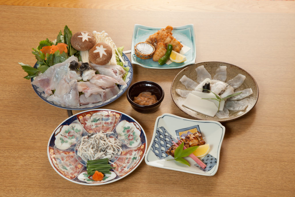 ふぐ料理あきらの宴コース